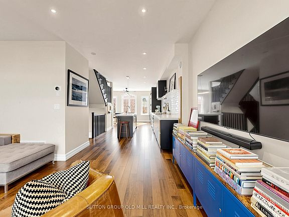 5th image of 42 Bell Manor Dr
