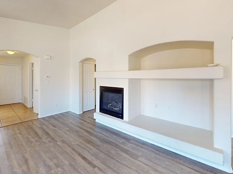 6812 Glenturret Way NE — Photo 5