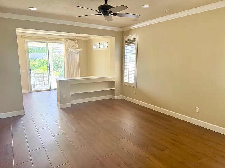 6072 Buckskin Ln — Photo 1