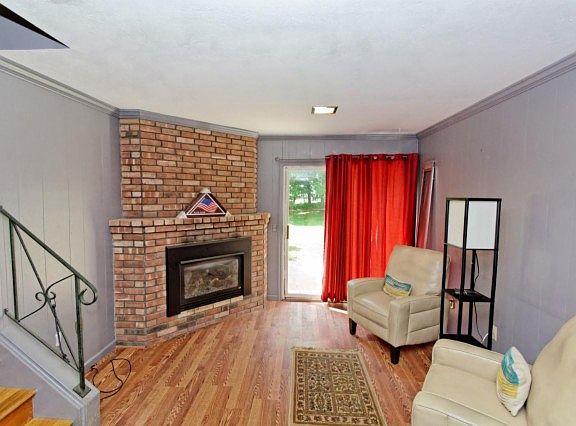 3rd image of 7 Underwood Dr
