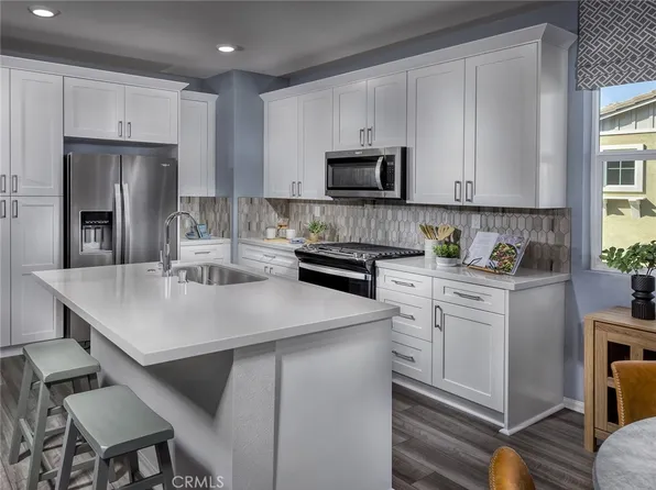 1585 Stratus Dr, Pomona, CA 91768