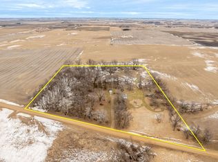 44652 423rd St, Windom, MN 56101