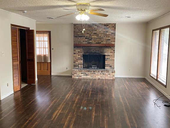 4th image of 114 Hamm St