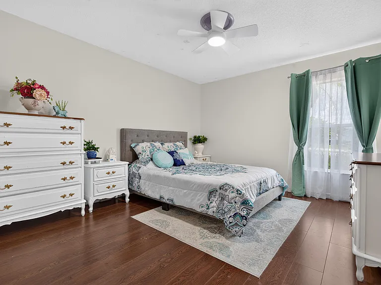 5758 NW Benbow Ct — Photo 21