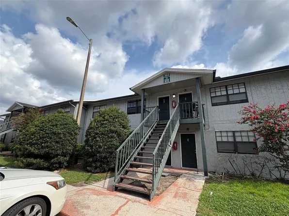 203 POINSETTIA PINE COURT #102, TAMPA, FL 33612