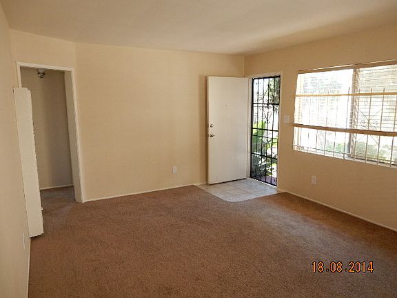 3rd image of 3961 Teak St