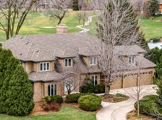 8606 Carriage Green Dr, Darien, IL