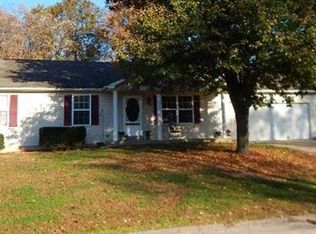 611 Woodridge Ct, Villa Ridge, MO 63089