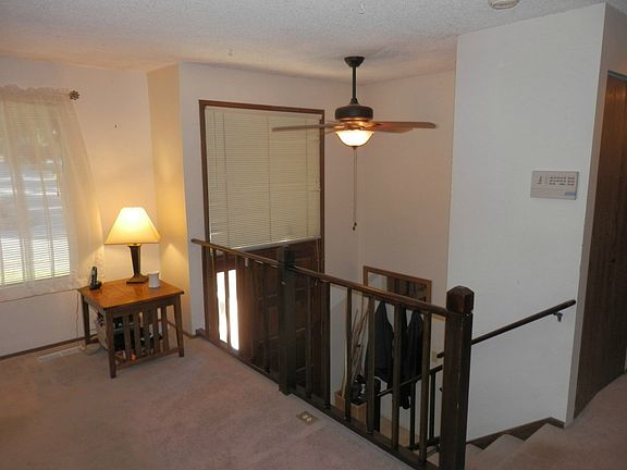 5th image of 341 NW 73rd St