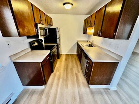3rd image of 11541 Greenwood Ave N #18077573