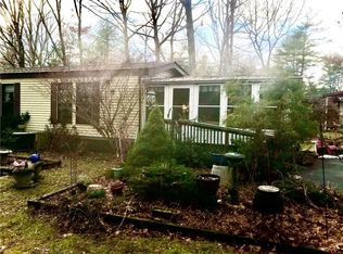 6 Hide Away St, Coventry, RI 02816