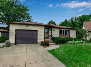 6430 Trillium Ct, Lake View, NY 14085