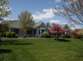 2415 Thoroughbred Trl, Woodstock, IL 60098