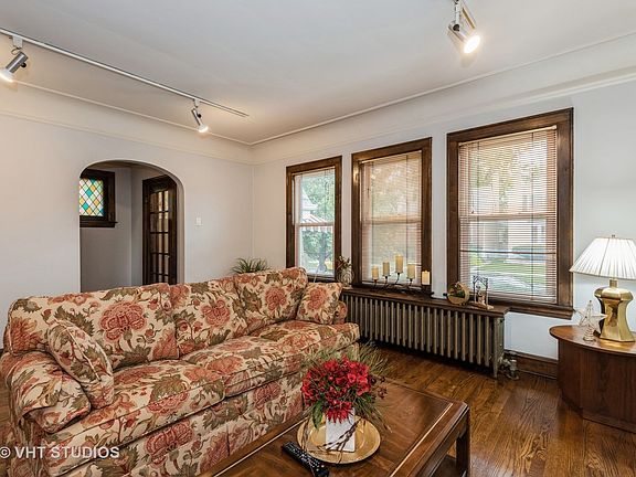 5th image of 6510 W Palatine Ave