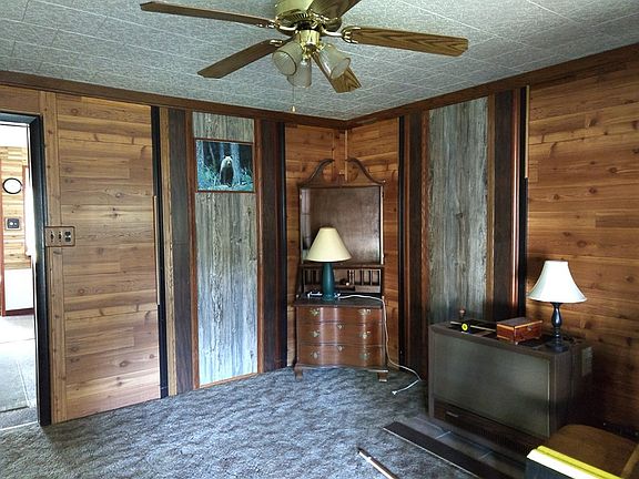 2nd image of 431 Heddy Ln