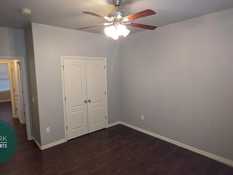 608 SW Wallstone Rd — Photo 19