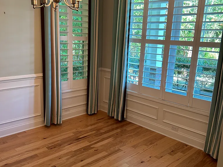 3380 Eastman Dr — Photo 4