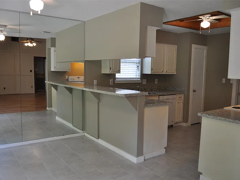 22411 Merrymount Dr — Photo 3