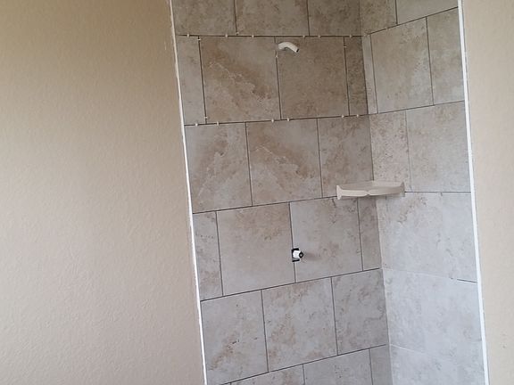 5th image of 145 Briarwood Dr