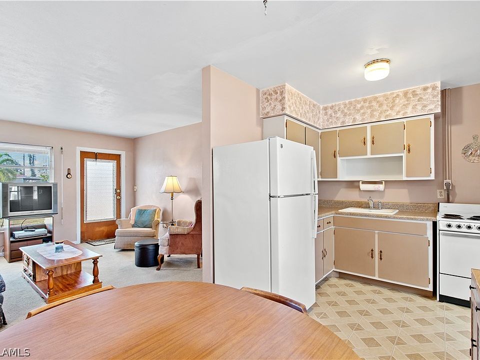 1st image of 1119 Wesley St #W