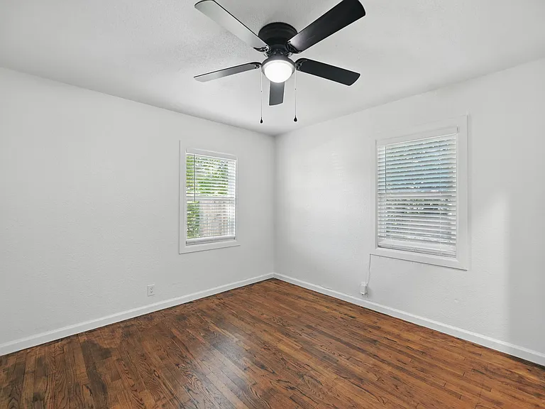 1205 Hamsted St — Photo 11