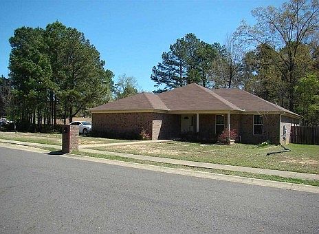 1st image of 213 Pinnacle Dr