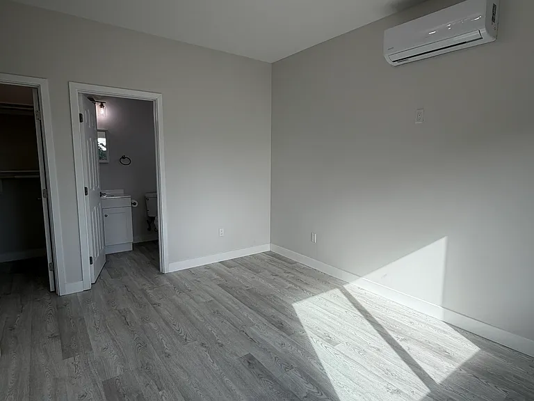 635 S 32nd St — Photo 12