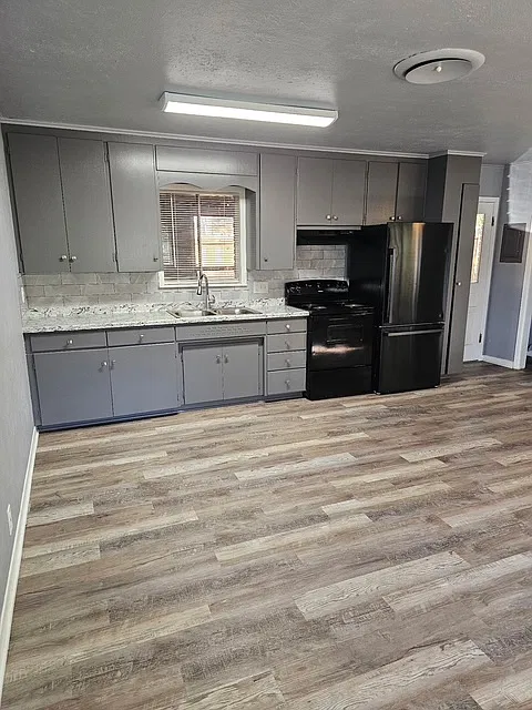1 bed, $800 — Photo 1