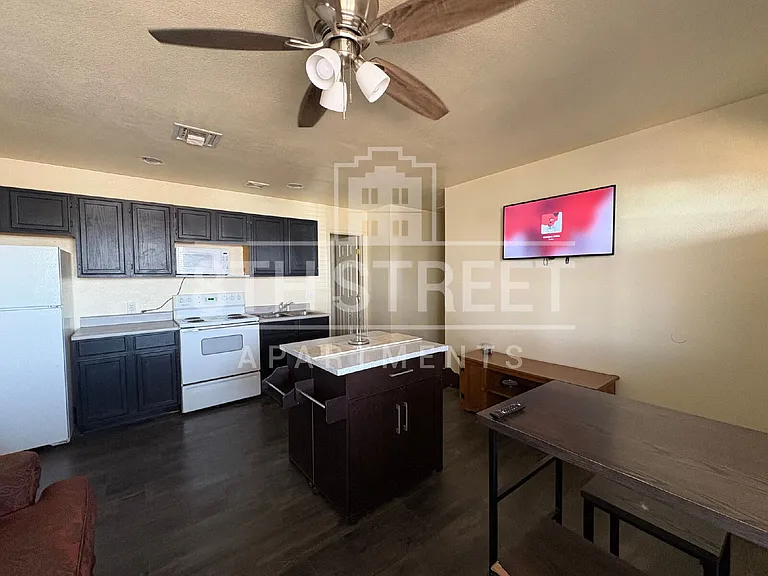 3333 W 8th St #2 — Photo 1