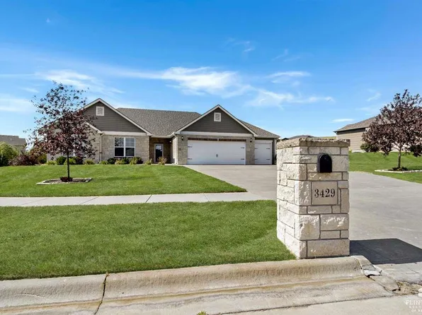 3429 Eldridge Dr, Manhattan, KS 66503