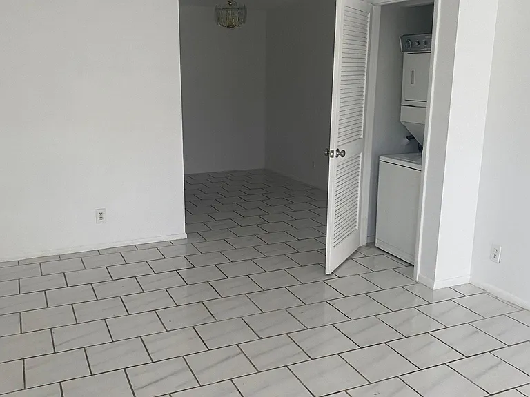 11374 Royal Palm Blvd — Photo 2
