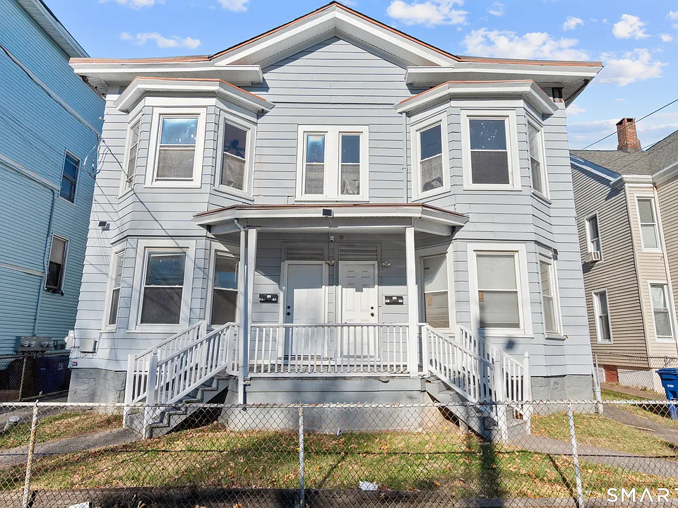 394 Gregory St #4