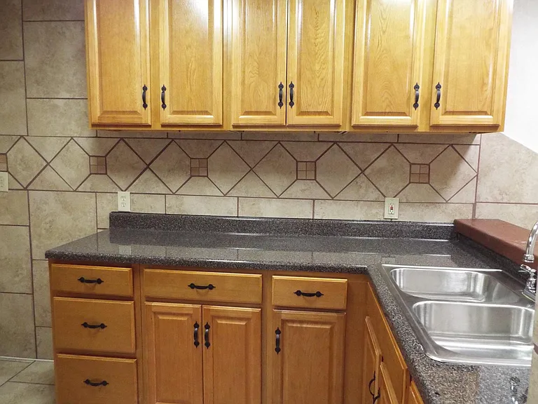 2519 Hicks Ave #2 — Photo 6