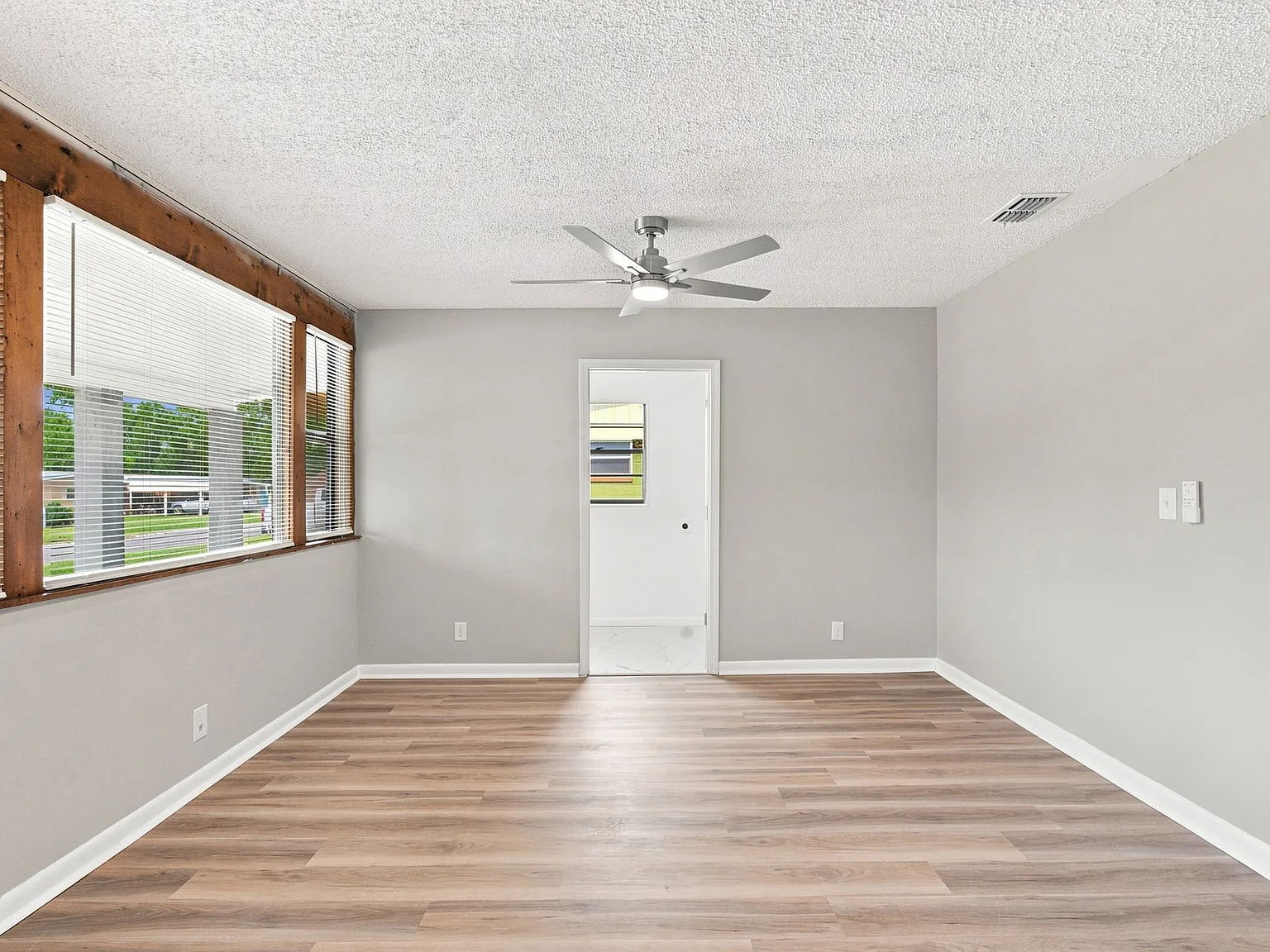 7968 Renault Drive - 1 — Photo 3