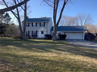 15 Keats Dr, North Kingstown, RI 02852