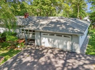 45 Sunset Rd, Bloomingdale, NJ 07403