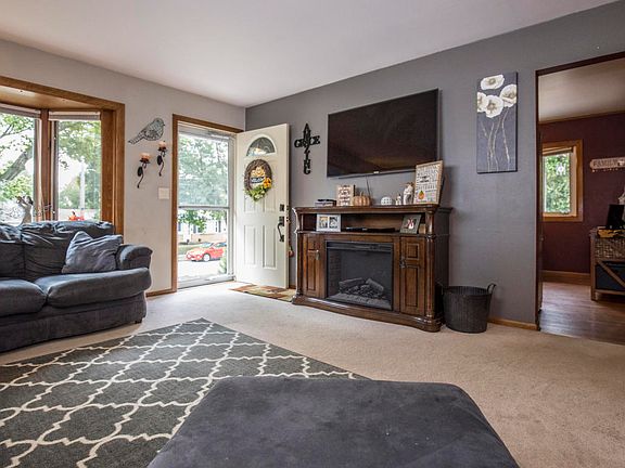 3rd image of 2222 Oaklawn Ave