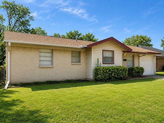 3rd image of 2912 Price Dr