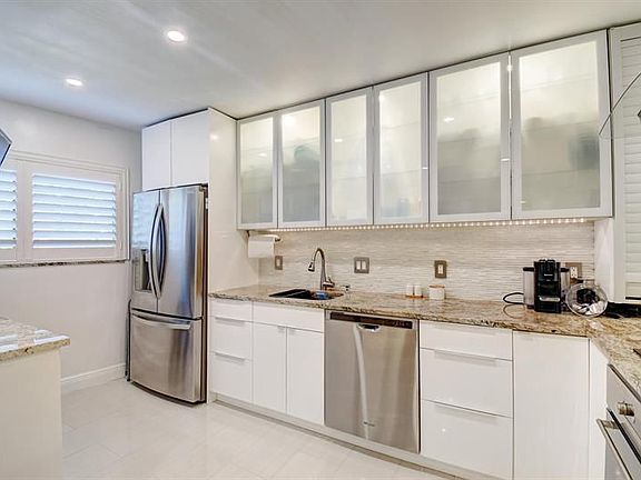 3rd image of 3605 S Ocean Blvd #129C