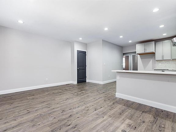 4th image of 3136 Maury Ave