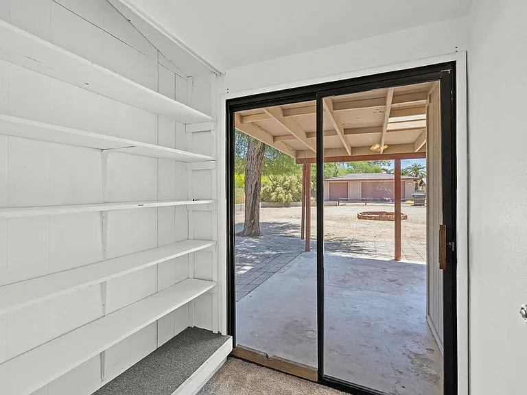 1536 E Waverly St — Photo 10