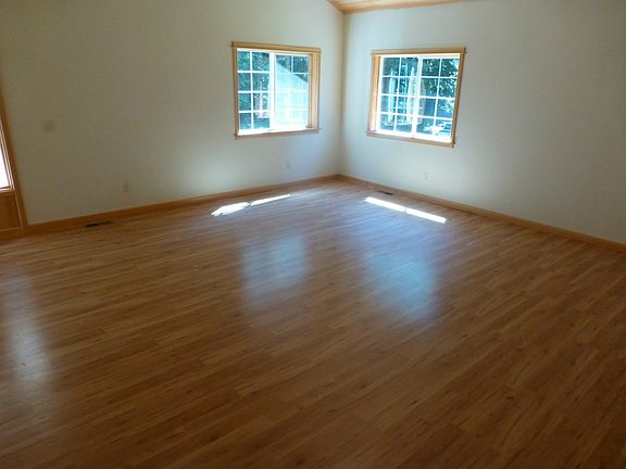 3rd image of 5700 NE Michaels Way