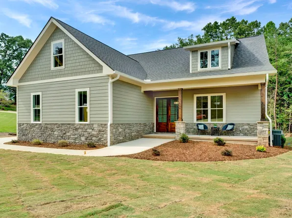 104 W Sunset Ct, Seneca, SC 29672