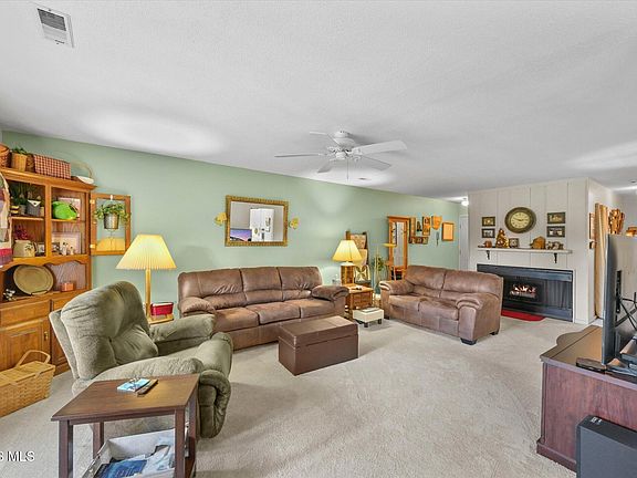3rd image of 6640 Salisbury Rd APT B312