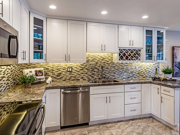 4th image of 400 Creekside Ln