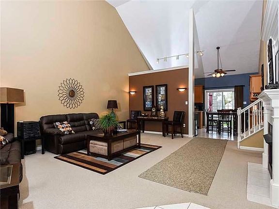 3rd image of 221 Denali Dr