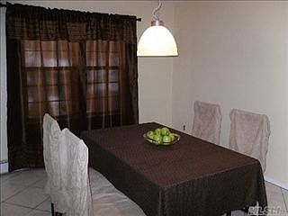 4th image of 12 Nottingham Dr