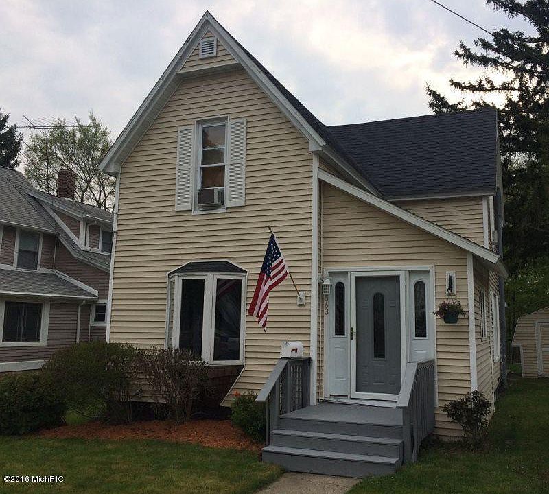 1st image of 563 Kalamazoo St