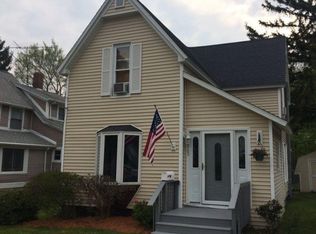 563 Kalamazoo St, South Haven, MI 49090
