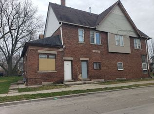 3827 W Clarke St, Milwaukee, WI 53210